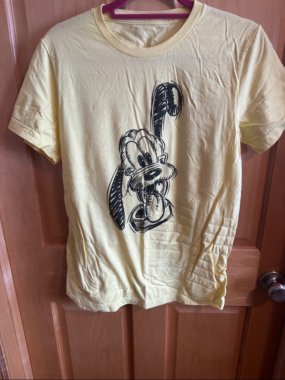 Disney Men's Pale Yellow Short Sleeve T‑Shirt with Black Pluto Sketch